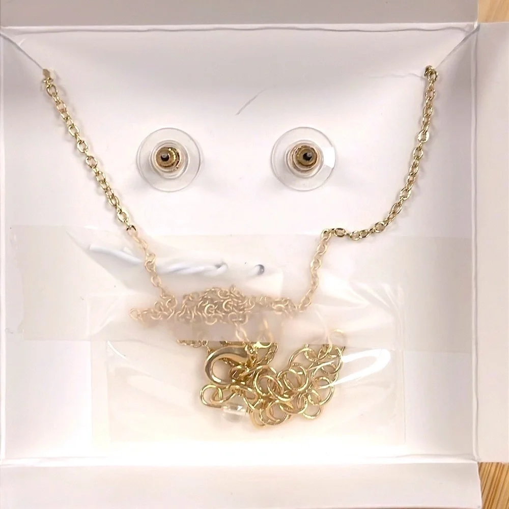 Brand New Butterfly Necklace & Post Earring Set Gold Tone Red Crystal Rhinestone